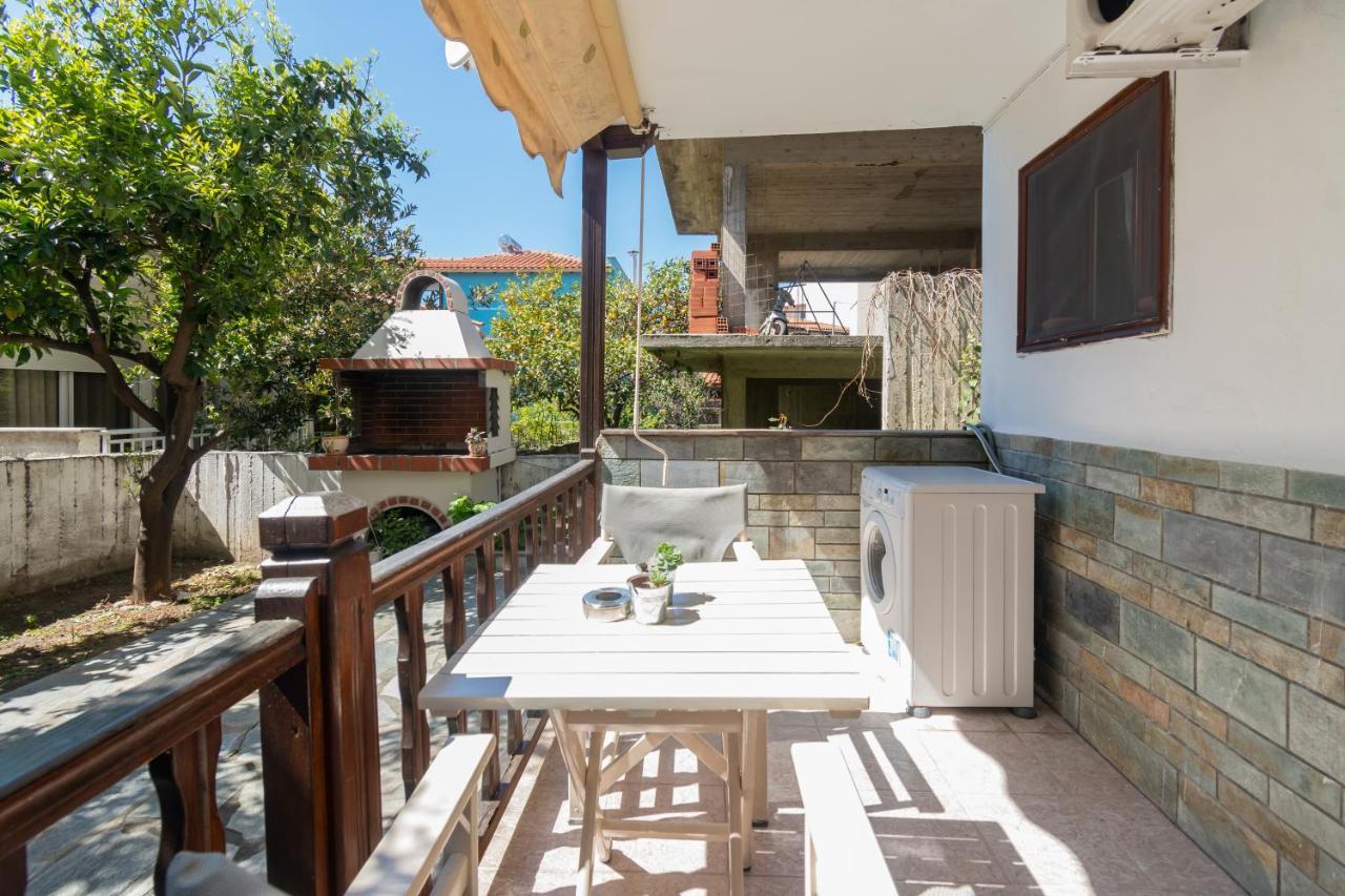Stefanias Apartment Neos Marmaras Exterior photo